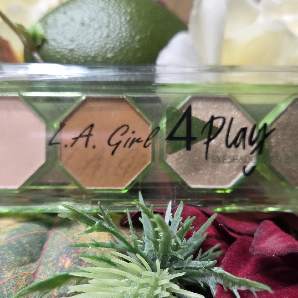 L. A. Girl 4 Play Eyeshadow Palette - Cream, Brown, Green and 2 Tan Shades